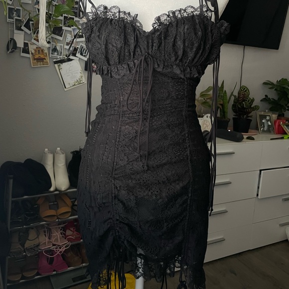 black lace bodycon dress - Picture 3 of 3